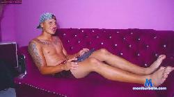 Tiiago_32 cam4 live cam performer profile