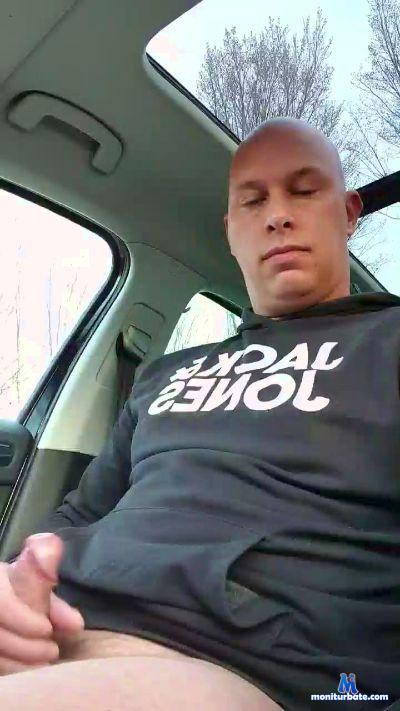 markkk35 cam4 straight performer from Kingdom of the Netherlands  