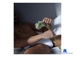 Hugecockaddict cam4 live cam performer profile