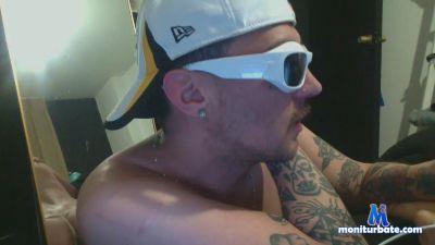 tomizombie cam4 gay performer from Republic of Chile  