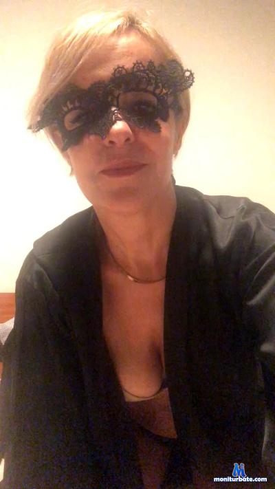 hotbonnet cam4 straight performer from Republic of Italy  