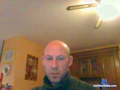 bananaspli11 cam4 straight performer from French Republic livetouch 