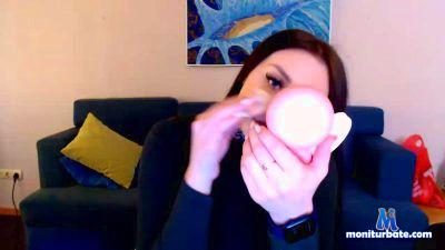 alice_angs cam4 bicurious performer from Republic of Colombia bigass anal squirt blowjob cum 