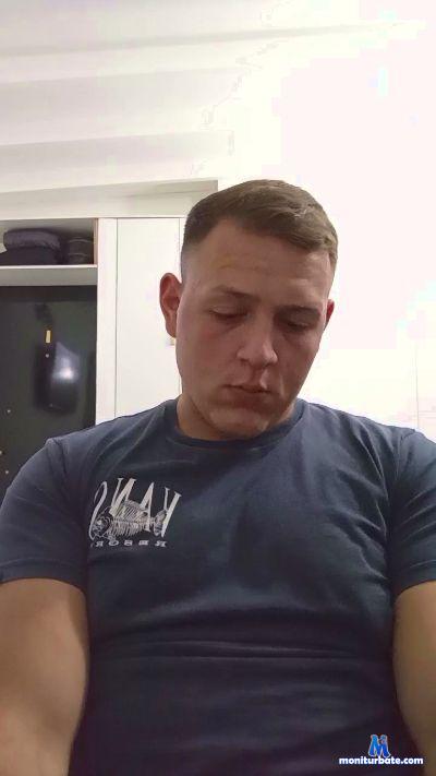 Andrew620xxx cam4 straight performer from Argentine Republic  