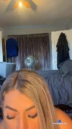 Yhoneyof cam4 livecam show performer room profile