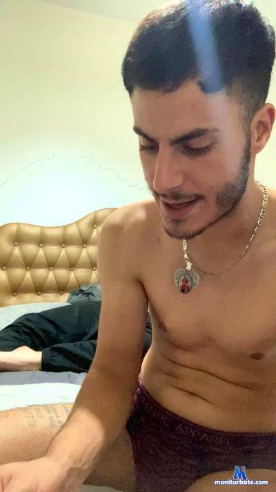 Alexxx6918 cam4 bicurious performer from Kingdom of Spain  