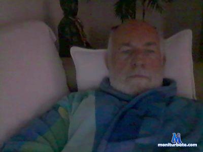 wedge36 cam4 bicurious performer from Federal Republic of Germany  
