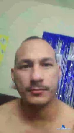 hothenrry4u cam4 live cam performer profile