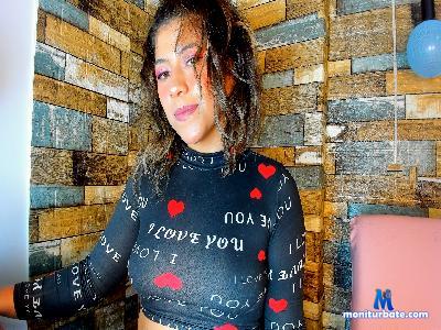 isabella_sexyrl cam4 bisexual performer from Republic of Colombia spanking ass blowjob pussy cute cum 