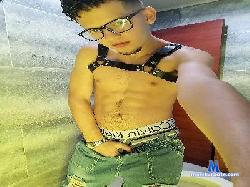 master_young1 cam4 live cam performer profile