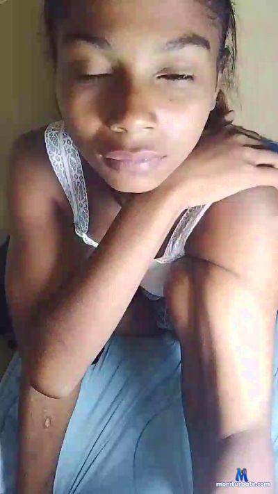 MissAthenah cam4 straight performer from Republic of Madagascar  