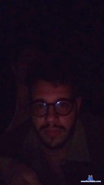 Miguel_2006 cam4 bisexual performer from Republic of Colombia amateur pornstar feet ass smoke masturbation milk 