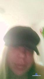 Kiramita cam4 livecam show performer room profile
