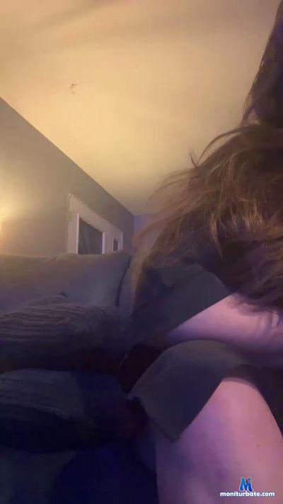 peaches20191 cam4 bicurious performer from Canada amateur lesbian bdsm 