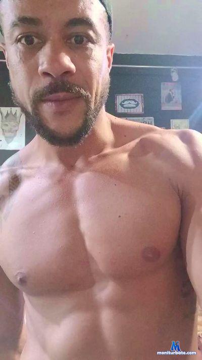 Barbeir0mg cam4 bicurious performer from Federative Republic of Brazil  