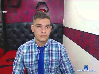 ZettaLee96 cam4 gay performer from Federative Republic of Brazil  