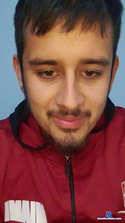 Pajerito0000 cam4 bisexual performer from Argentine Republic  
