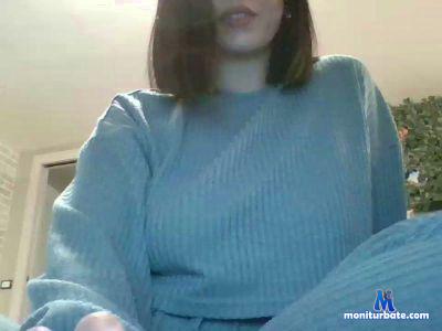 Jennypriolo22 cam4 bisexual performer from Republic of Italy  
