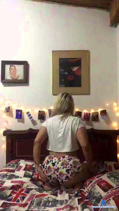 dirty_angel_bl4 cam4 bicurious performer from Republic of Colombia  