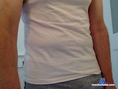 workedoutguy cam4 bisexual performer from United States of America  