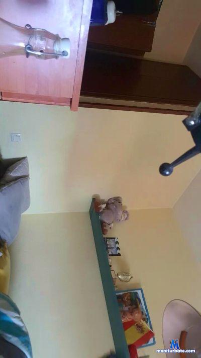 Cristiam3 cam4 bicurious performer from Kingdom of Spain horny alone amateur anal 