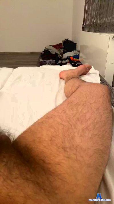 sunylhairy_1992 cam4 unknown performer from Federal Republic of Germany  