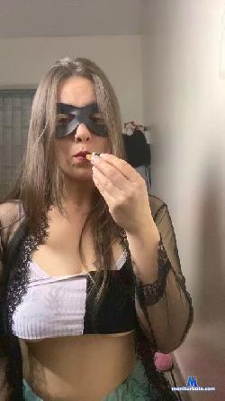 Carolineee69 cam4 live cam performer profile