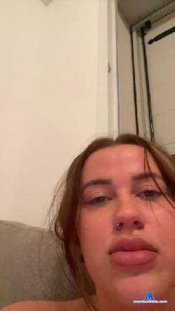 Layaa9 cam4 live cam performer profile