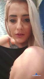 Amira23 cam4 livecam show performer room profile