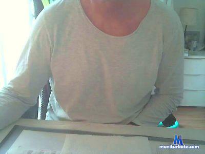 petermale33 cam4 bisexual performer from Portuguese Republic  