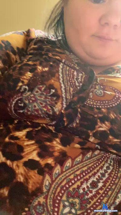 cigallia cam4 bisexual performer from French Republic C2C bigass pussy spanking threesome 