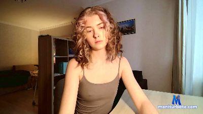 NanaLorr cam4 straight performer from French Republic feet ass schoolgirl masturbation C2C striptease pornstar 