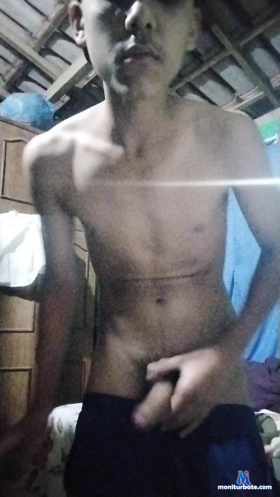 mineirinh0oo cam4 bisexual performer from Federative Republic of Brazil  
