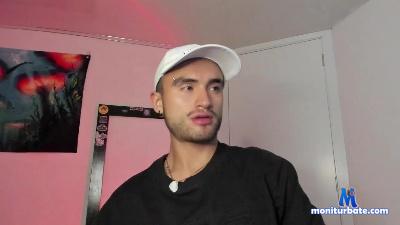 J_Dicker cam4 bicurious performer from Republic of Colombia  