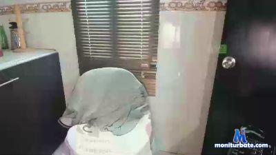 Andy_Vera_ cam4 bisexual performer from Republic of Colombia smoke masturbation C2C pee spanking feet 