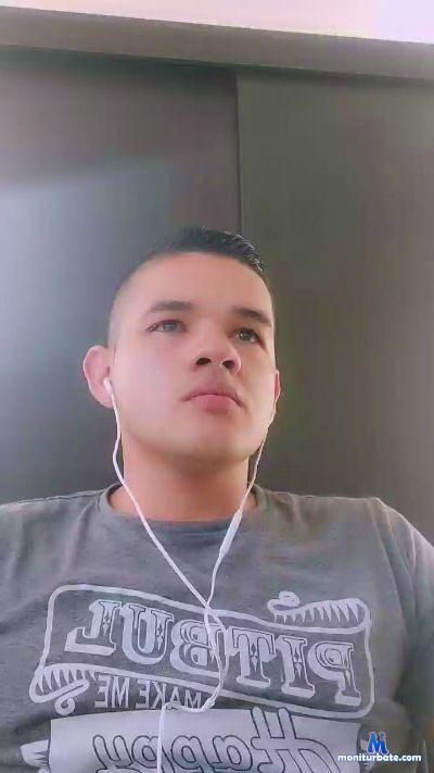 johan1790 cam4 straight performer from Republic of Colombia  