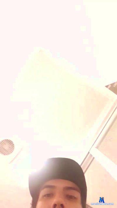 thisclownboy cam4 gay performer from Republic of Chile  