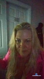 Britinia cam4 livecam show performer room profile