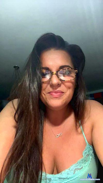 BaD_Girl89 cam4 bicurious performer from United States of America  
