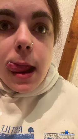 Estefania90 cam4 live cam performer profile