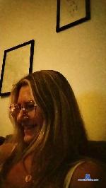 luz2024 cam4 livecam show performer room profile