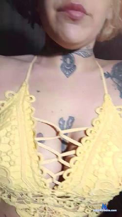 xLilax cam4 live cam performer profile