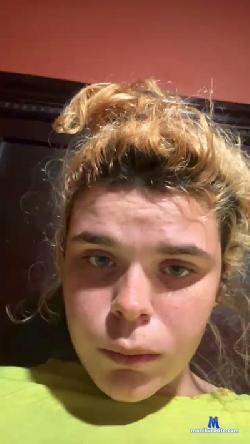 Peaches2223 cam4 live cam performer profile