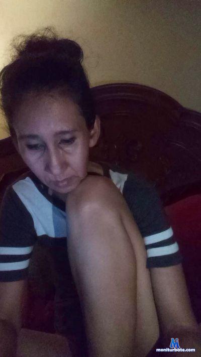 Sexylipz cam4 bisexual performer from United States of America  