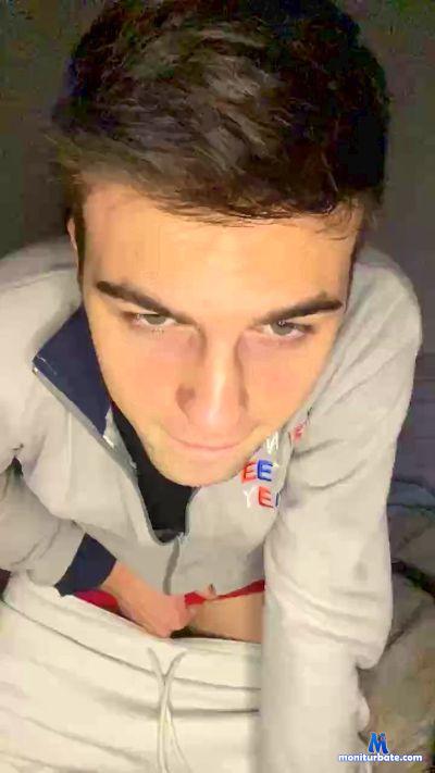 edwinland cam4 gay performer from Republic of Italy  