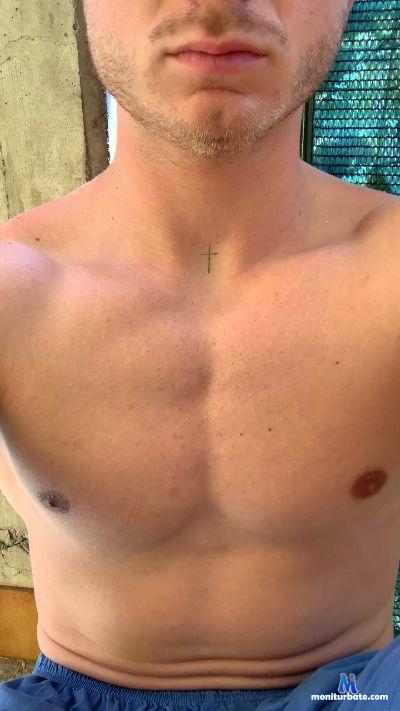 Goodvibes00 cam4 unknown performer from Republic of Italy  