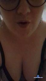 Lejachar cam4 livecam show performer room profile