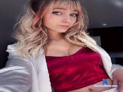 LuciaAdorable cam4 live cam performer profile