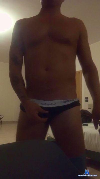 cuban46 cam4 bicurious performer from Republic of Italy  