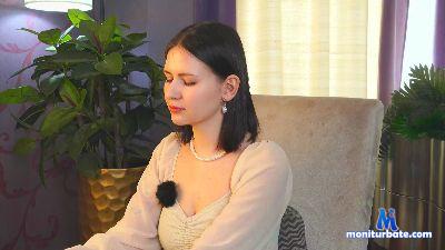 MoiraCowick cam4 bisexual performer from United States of America  